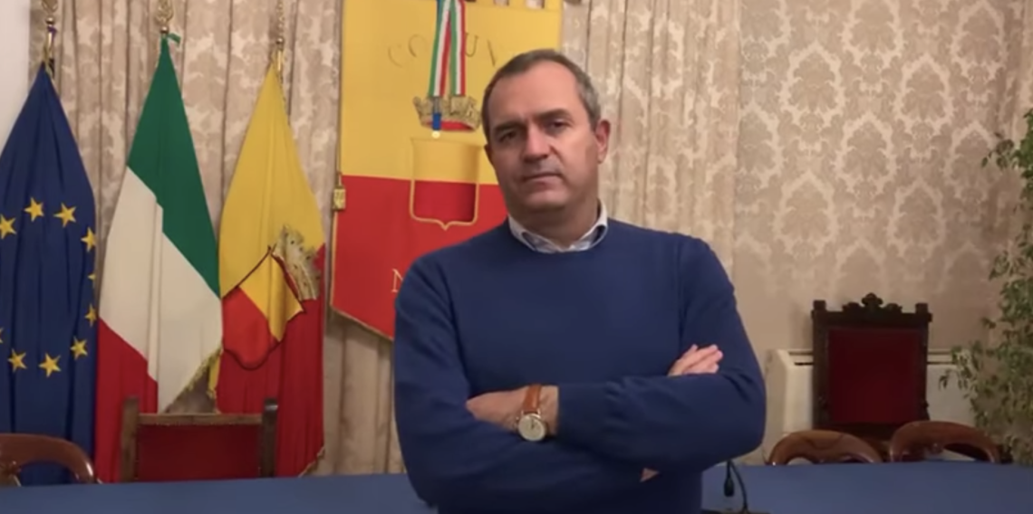 Sisma Irpinia, de Magistris: disastro naturale e calamità politica