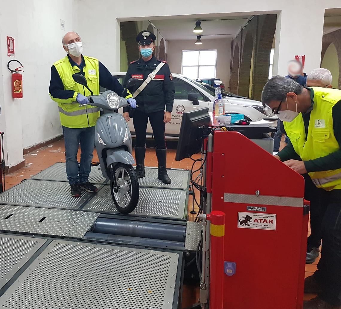 A Castellammare bici elettriche modificate come scooter