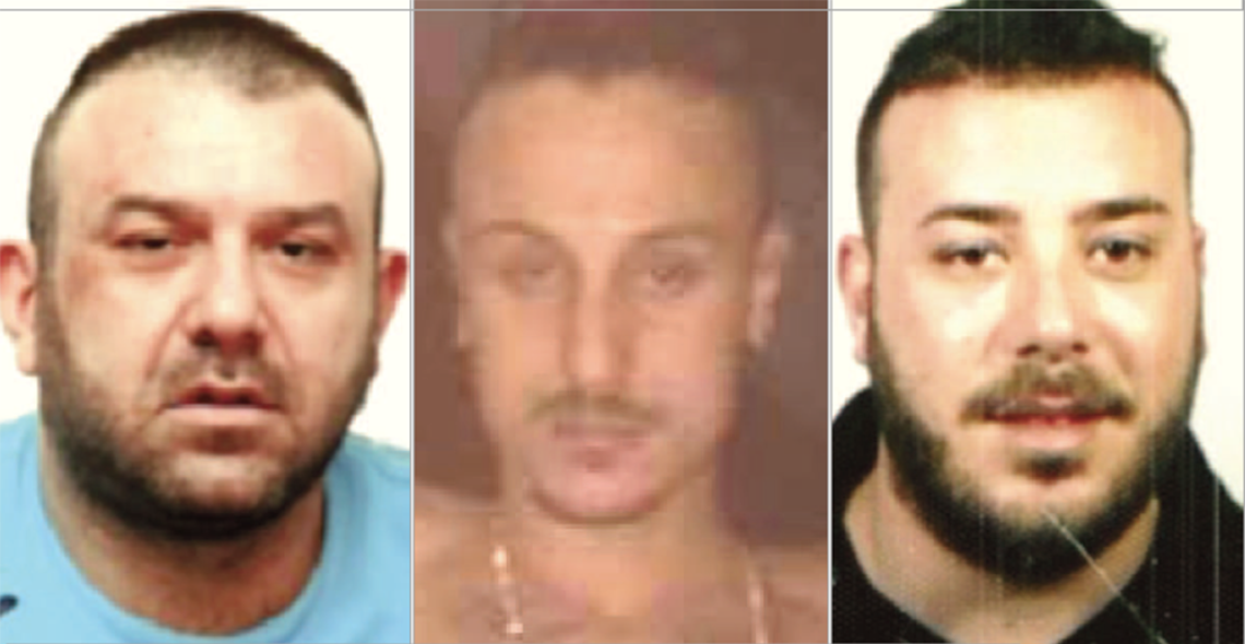 Terremoto al rione Traiano, fuori Petrone padre e figlio