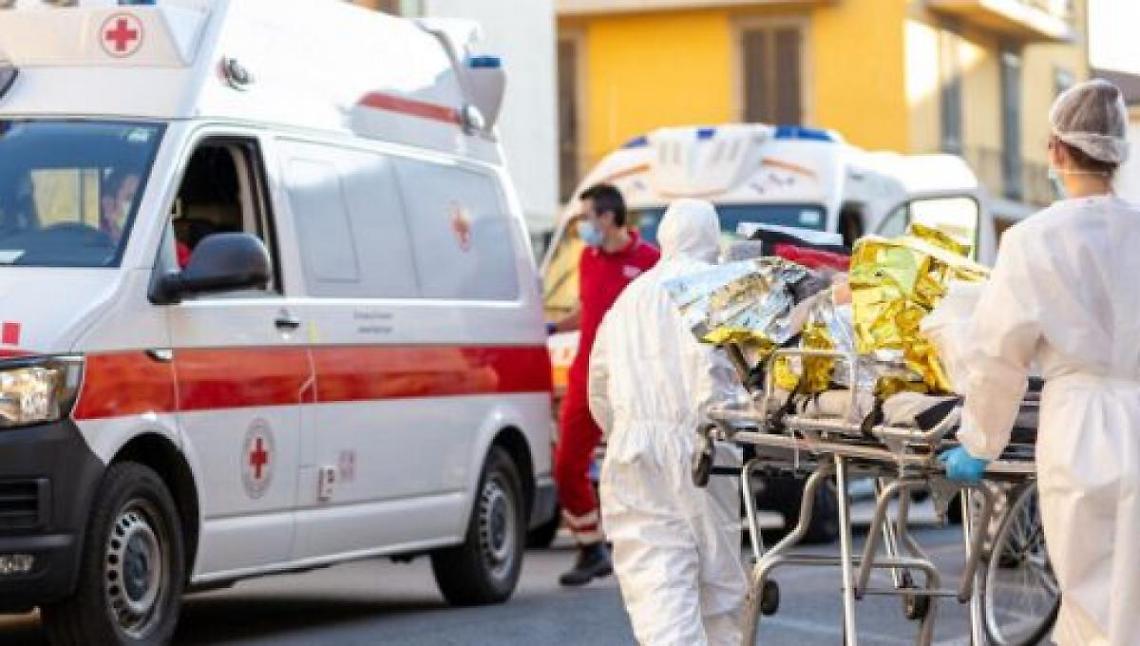 Tragedia a scuola: «Forte mal di testa, poi le urla». 12enne muore per emorragia cerebrale