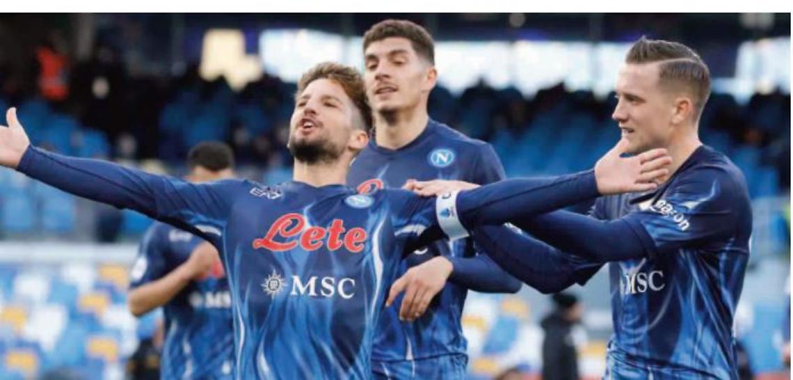 Un derby facile facile, il Napoli ne fa quattro e vola al secondo posto