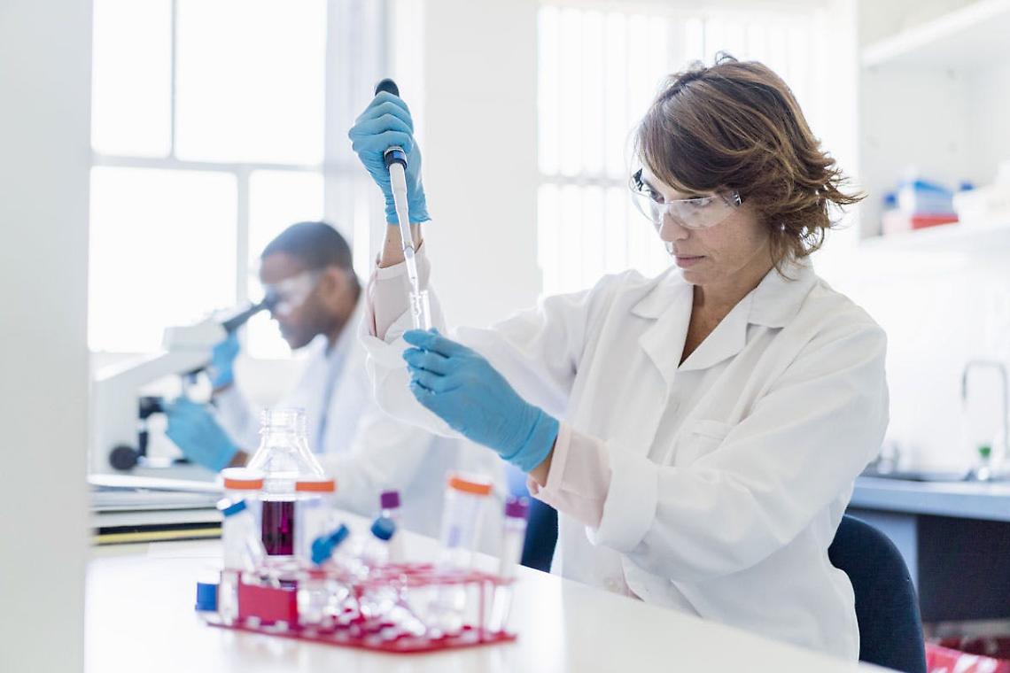 La scoperta degli scienziati italiani: «Blocca il Coronavirus e ne impedisce la diffusione»