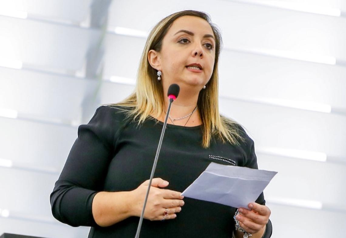 Calvizzano, i consiglieri Oscar Pisani e Giovanna Bianco entrano in Forza Italia
