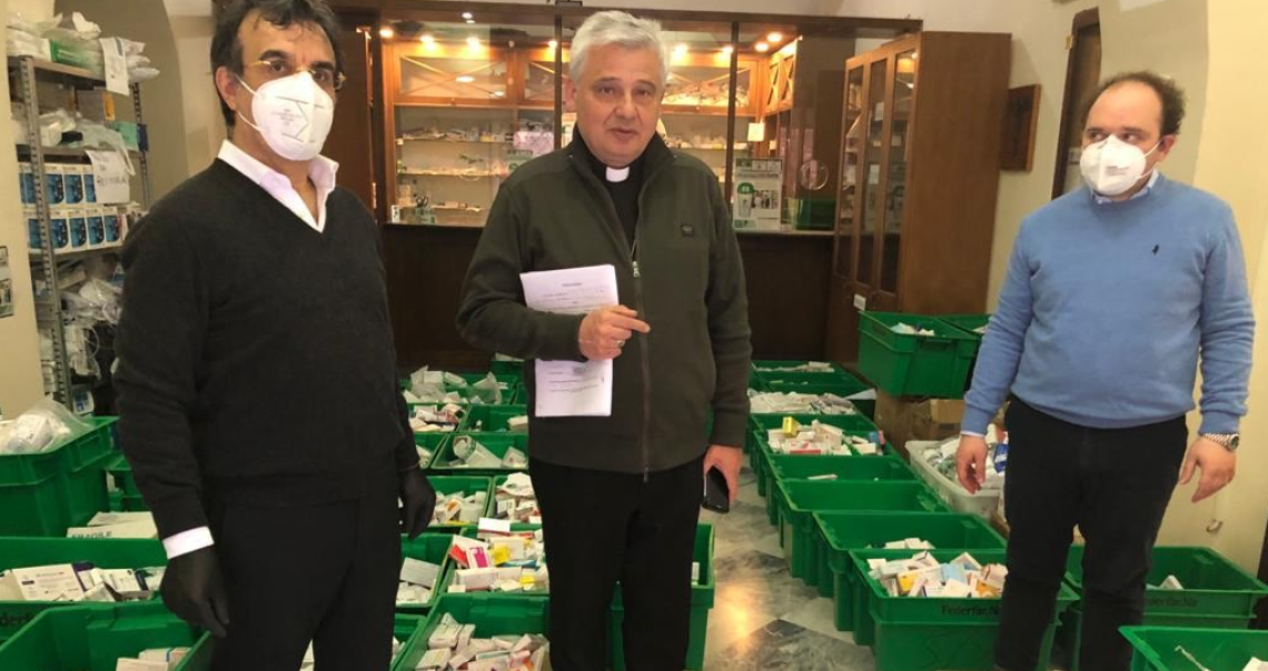 Coronavirus, elemosiniere Papa incontra farmacisti napoletani