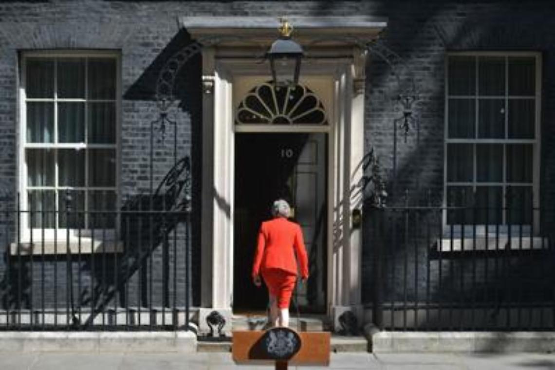 Theresa May si dimette
