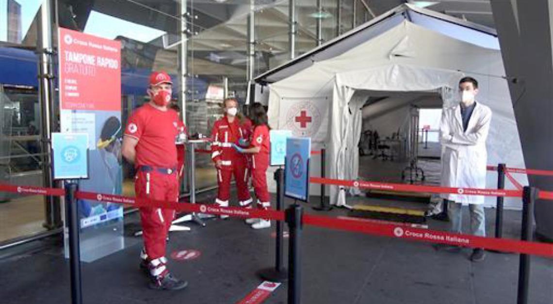 Covid: alla Stazione Centrale di Napoli centro tamponi gratuiti per vulnerabili 
