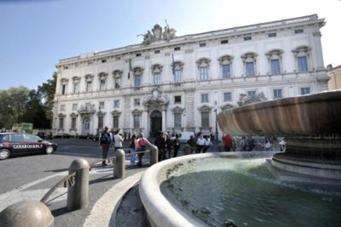 Consulta: non bastano 286 euro di pensione agli invalidi per vivere