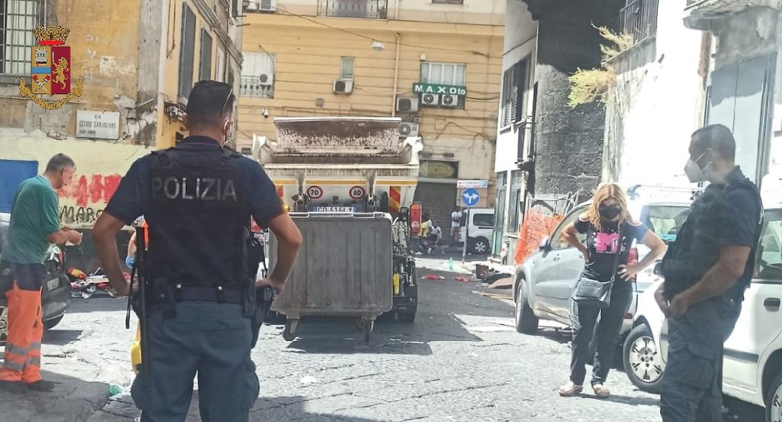 Alto impatto a Porta Nolana, smantellato mercato abusivo
