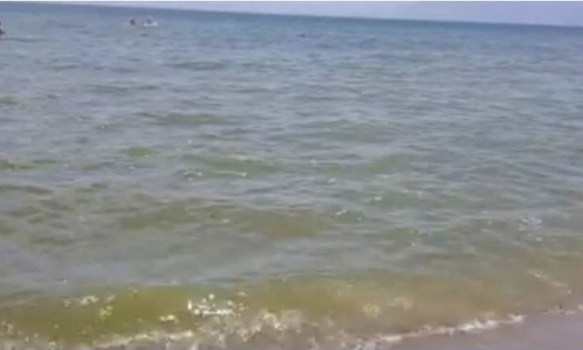 Schiuma in mare a Baia Domizia, Arpac: parametri nei limiti