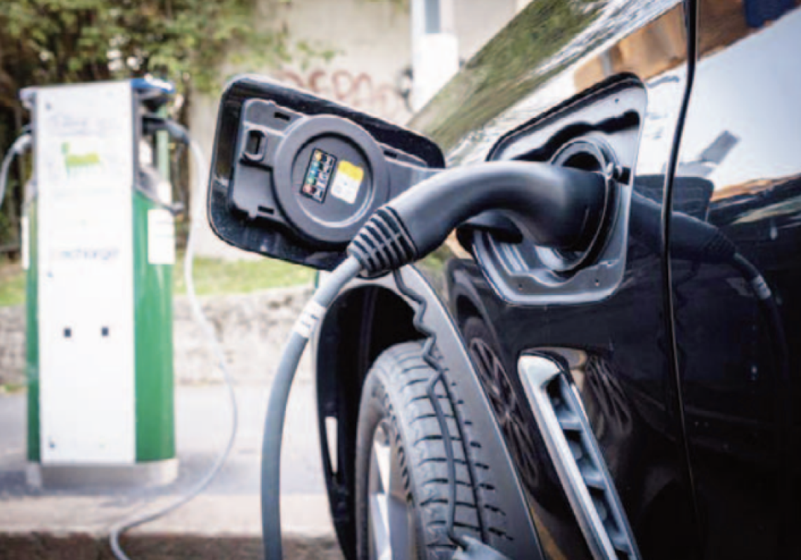 Campania, sedici stipendi per l’auto elettrica