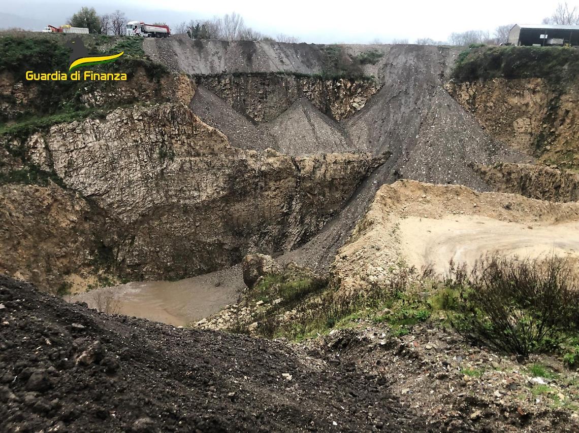 Danni irreparabili all'ambiente, maxisequestro in Irpinia