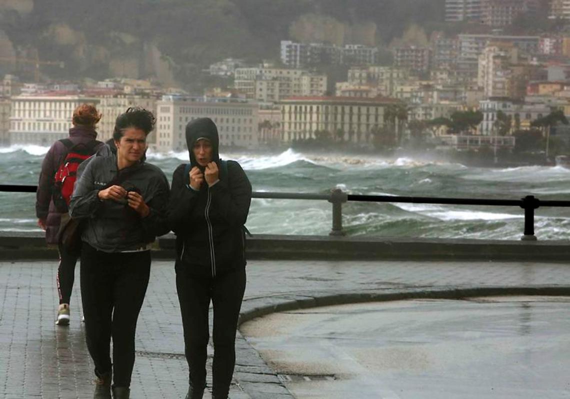 Ancora maltempo in Campania: allerta per vento forte e temporali