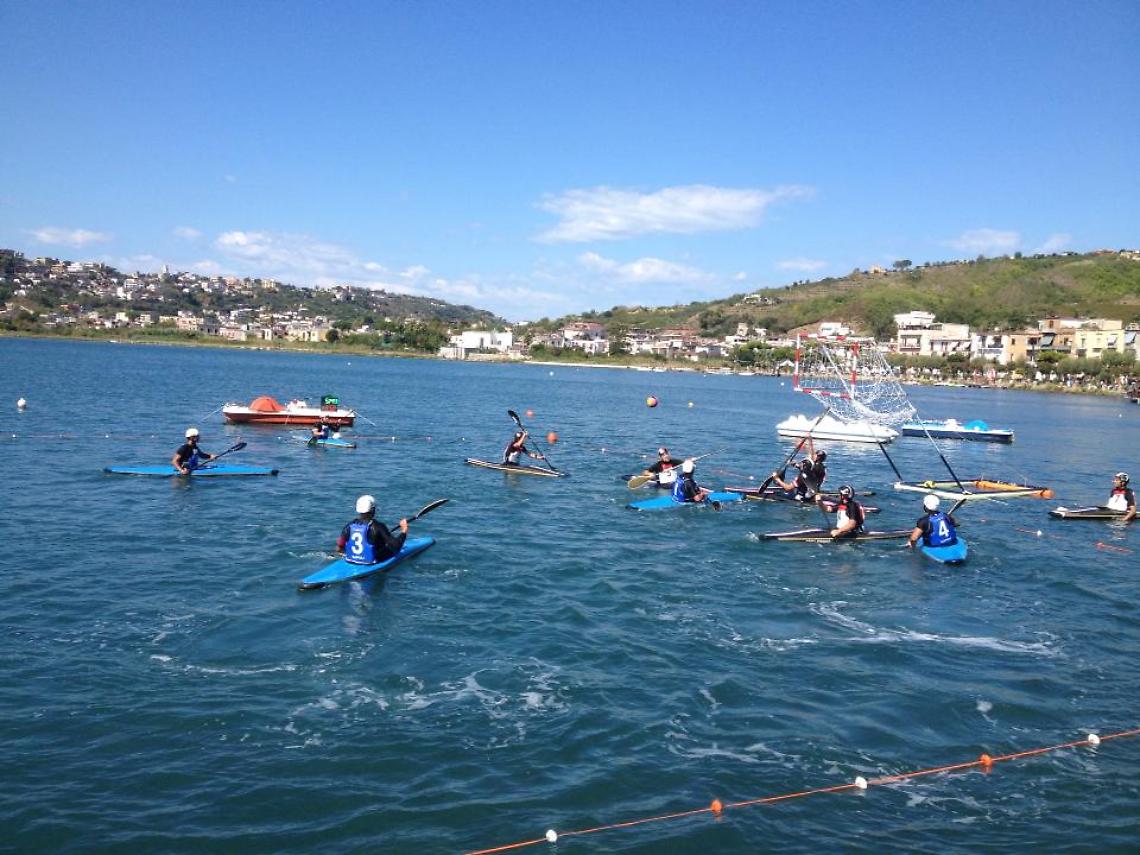 A Bacoli il campionato under 21 maschile di Canoa: 13 squadre in lotta per il titolo