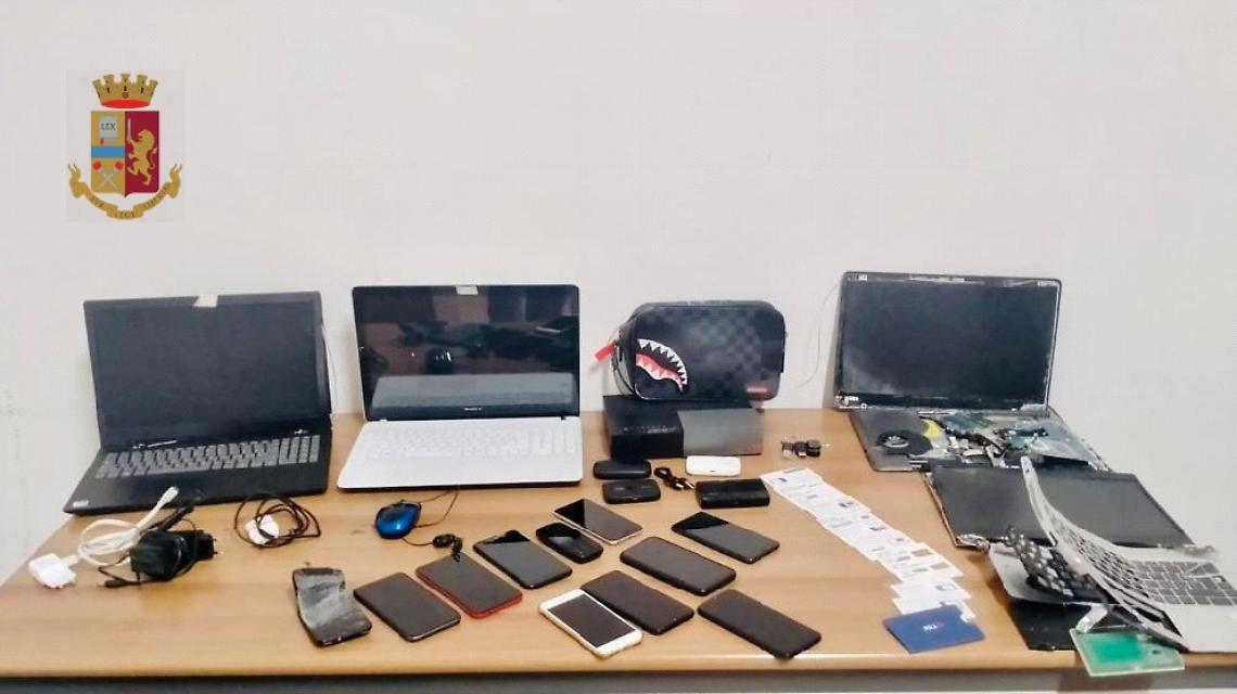 Scoperta “centrale" di truffe telematiche, 3 arresti e un denunciato
