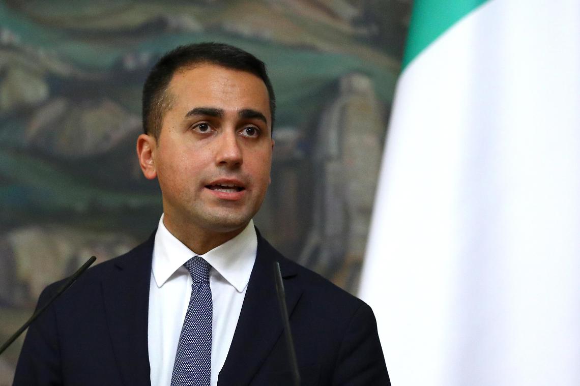 Bimba salernitana trattenuta in Russia, Di Maio: seguiamo il caso