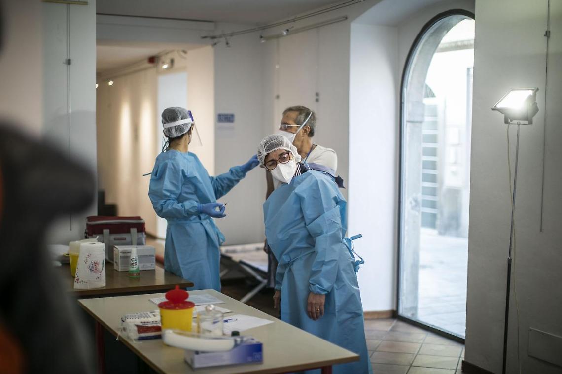 Campania, 580 specializzandi hanno già aderito a call vaccinatori