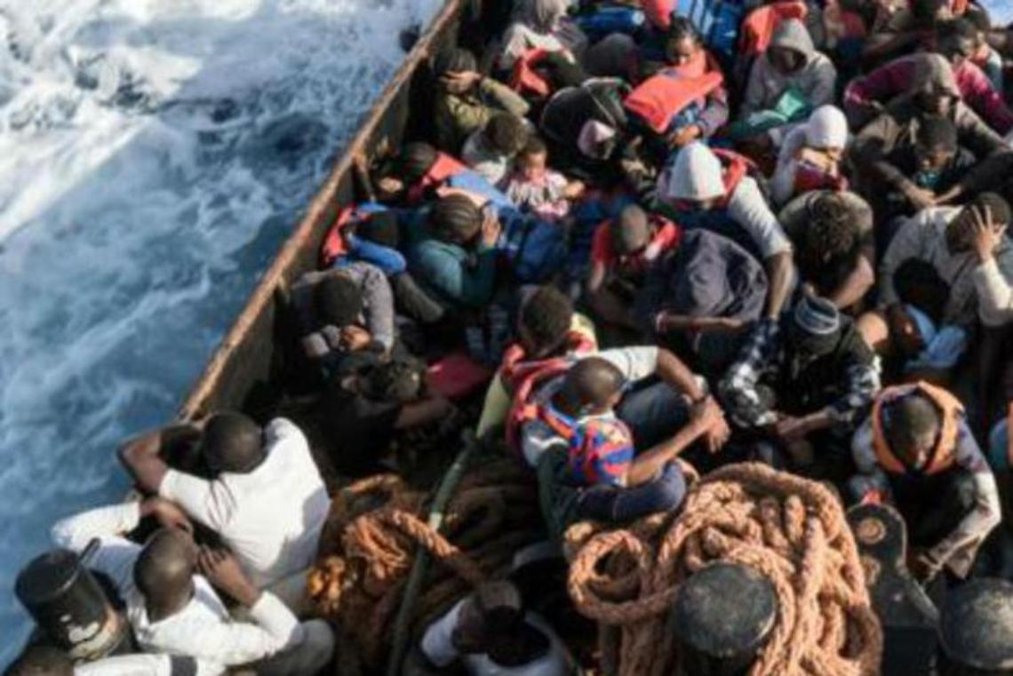Migranti, ancora sbarchi a Lampedusa: 2mila in 24 ore