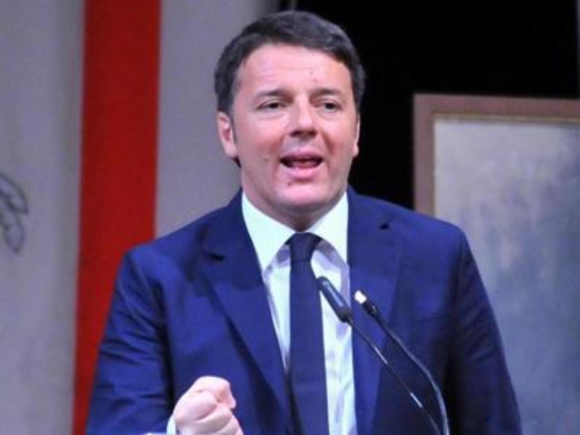 Renzi ammette il bluff delle riforme: non cambiamo nemmeno i poteri del Governo...