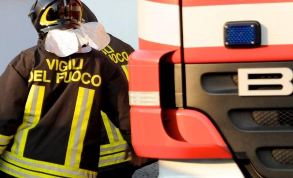 Esplode bombola di gas: devastato appartamento,  paura in città