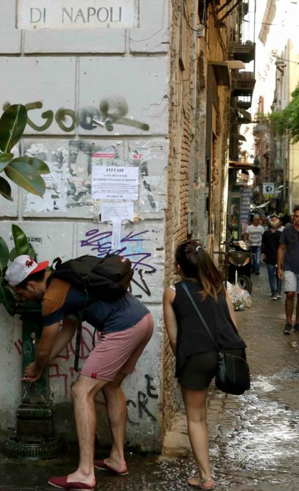Allarme caldo, domani e giovedì da bollino arancione a Napoli