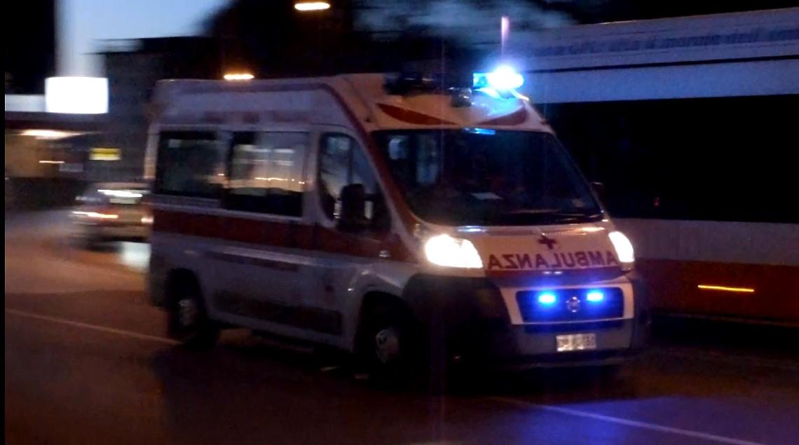 Schianto frontale, muore centauro