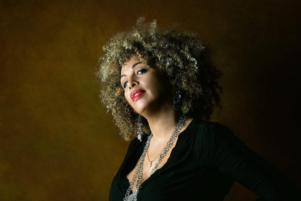 Napoli Pride al Plebiscito, flash mob con la madrina M’Barka Ben Taleb