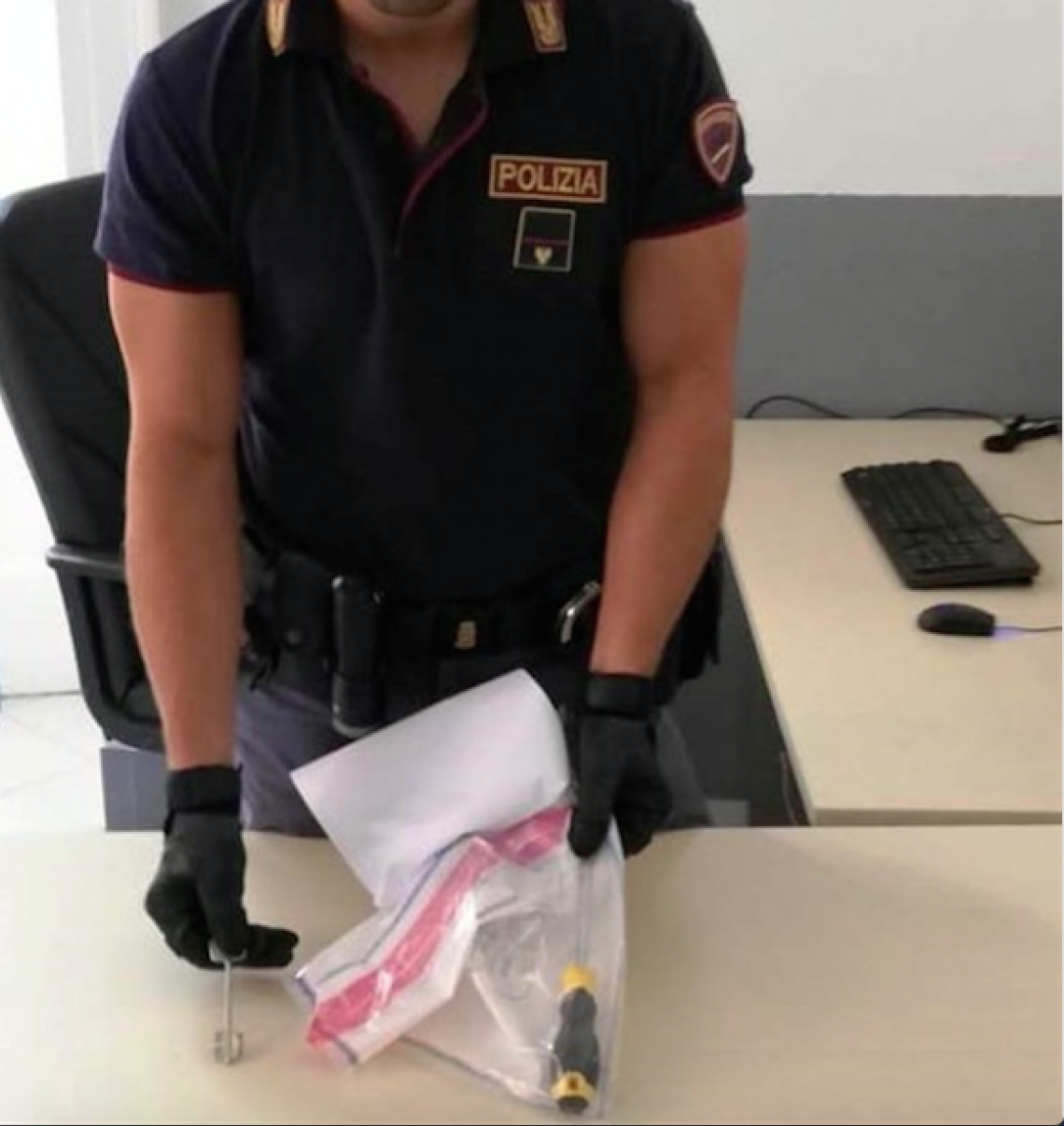Chiaia, la polizia arresta tre "topi d'appartamento"