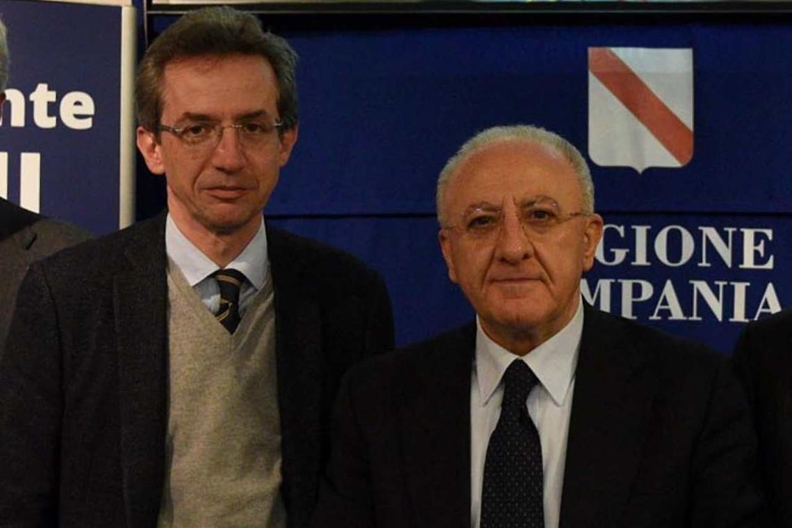 De Luca bacchetta il Pd e apre al M5S