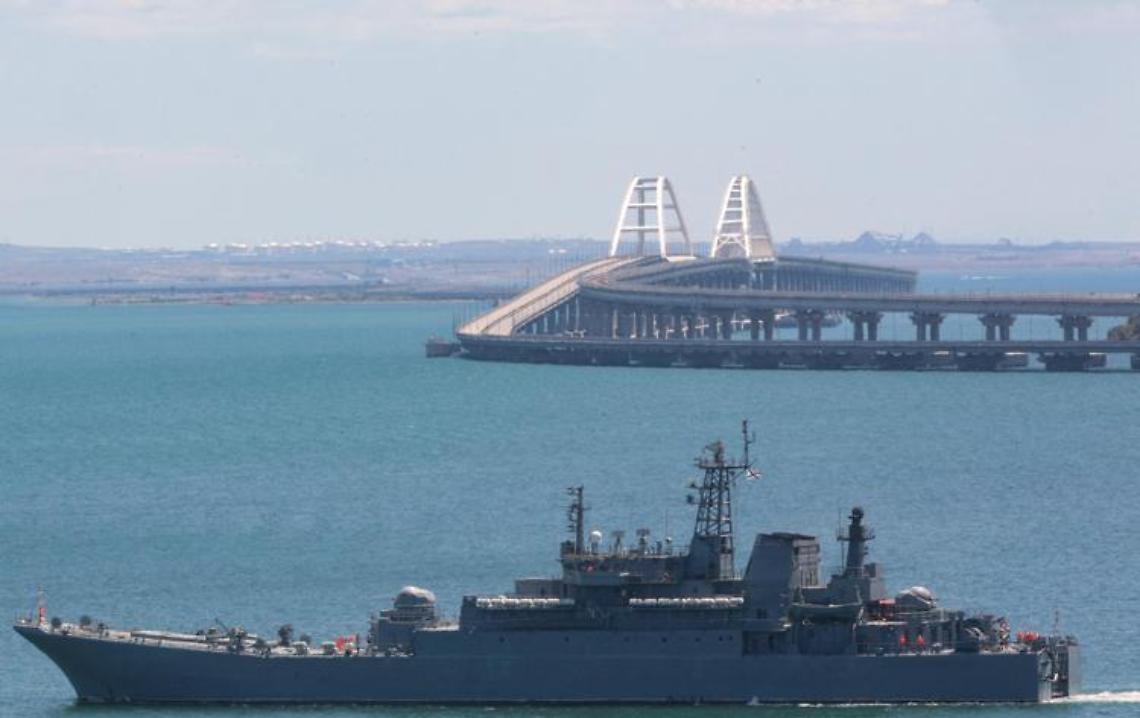 Guerra Ucraina-Russia, Kiev: «Ponte di Kerch e siti militari in Crimea obiettivi ufficiali»