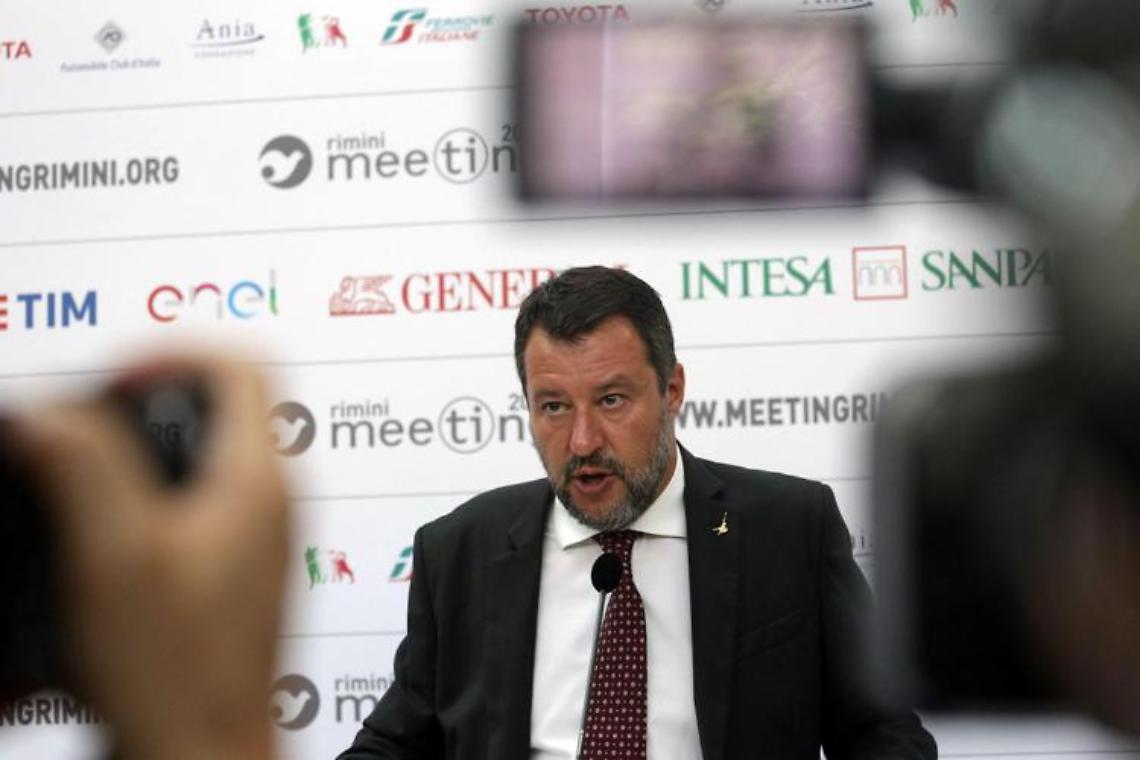 Salvini: &laquo;Dimissioni Lamorgese? No, ma inizi a fare il ministro&raquo;