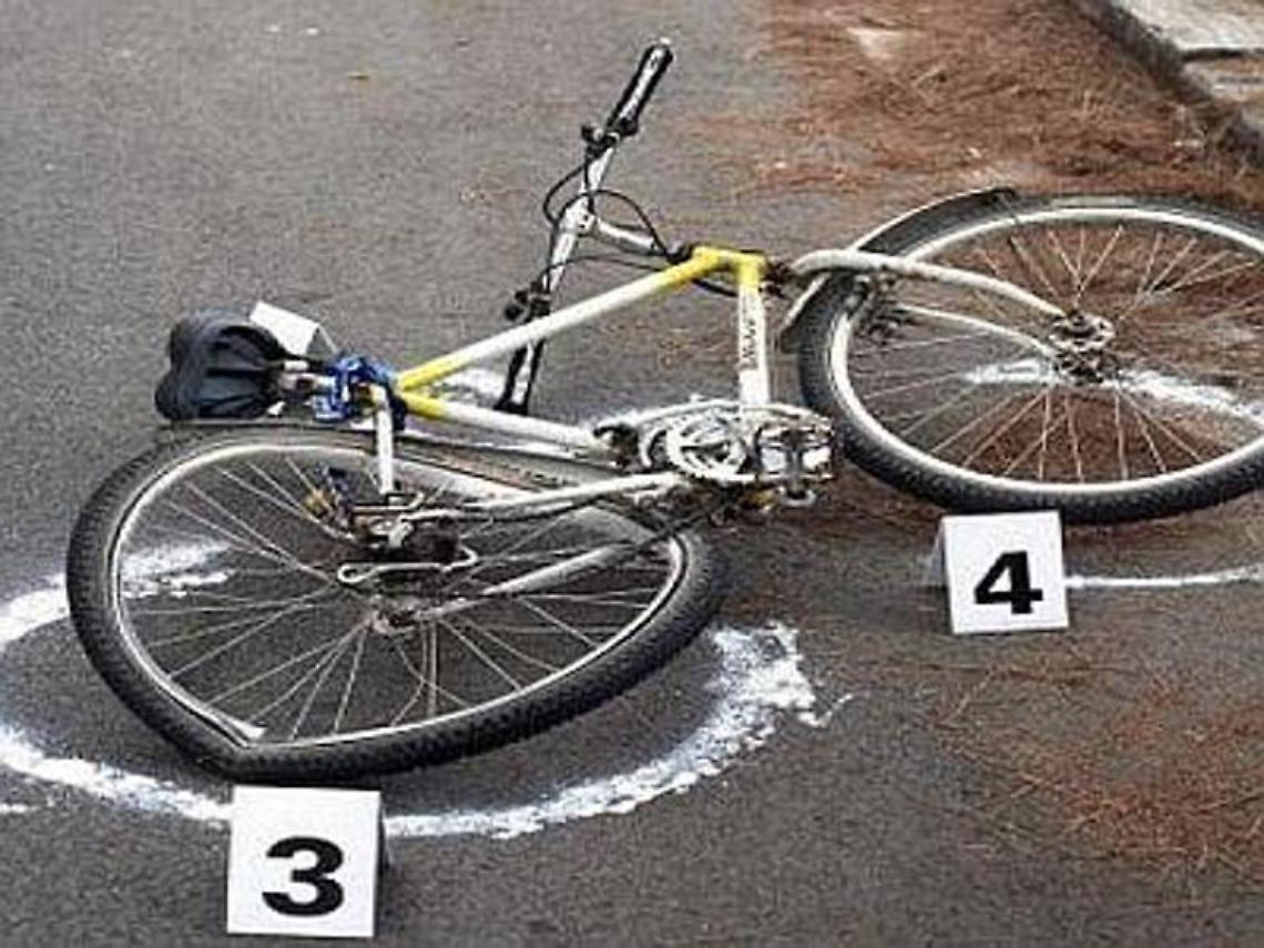 Travolto e ucciso in bici: muore 17enne
