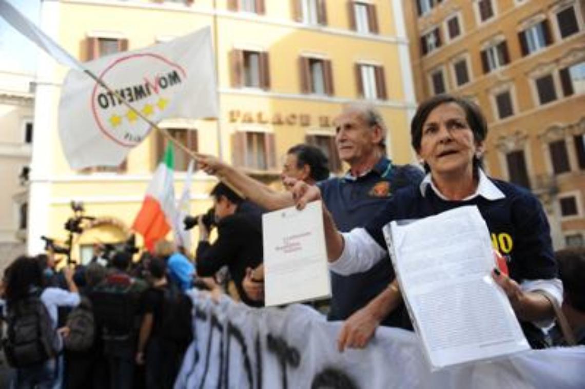 Stipendi parlamentari, rinviata in Commissione la proposta dei grillini