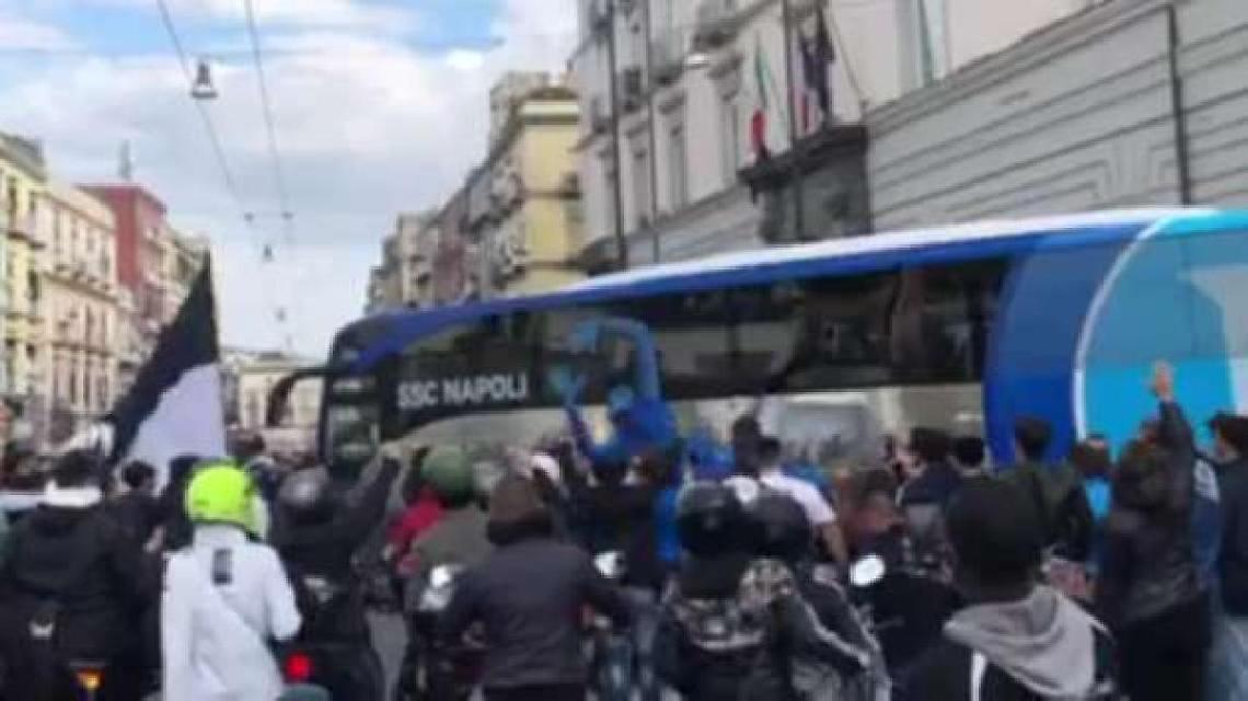 Centauri-tifosi multati dopo aver scortato il pullman del Napoli