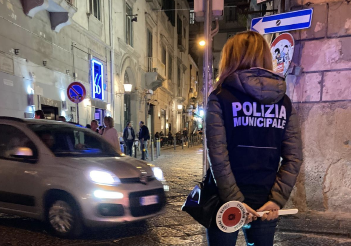 Movida a Chiaia, controlli nella zona dei Baretti