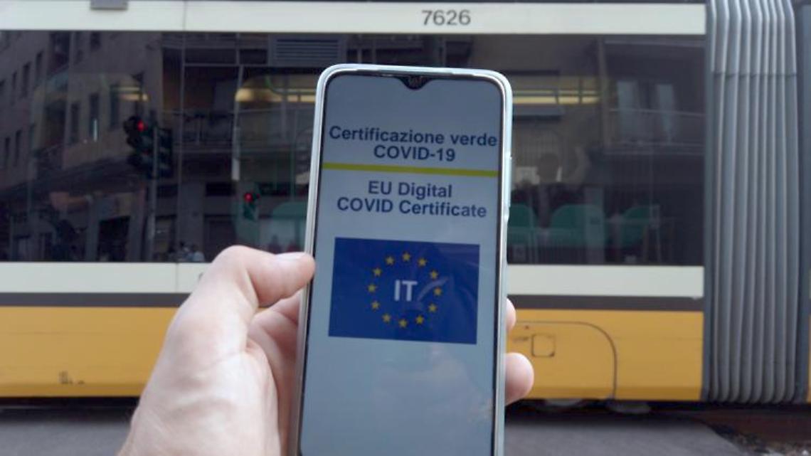 Super green pass, cos'è: tutte le nuove misure, da quando è in vigore
