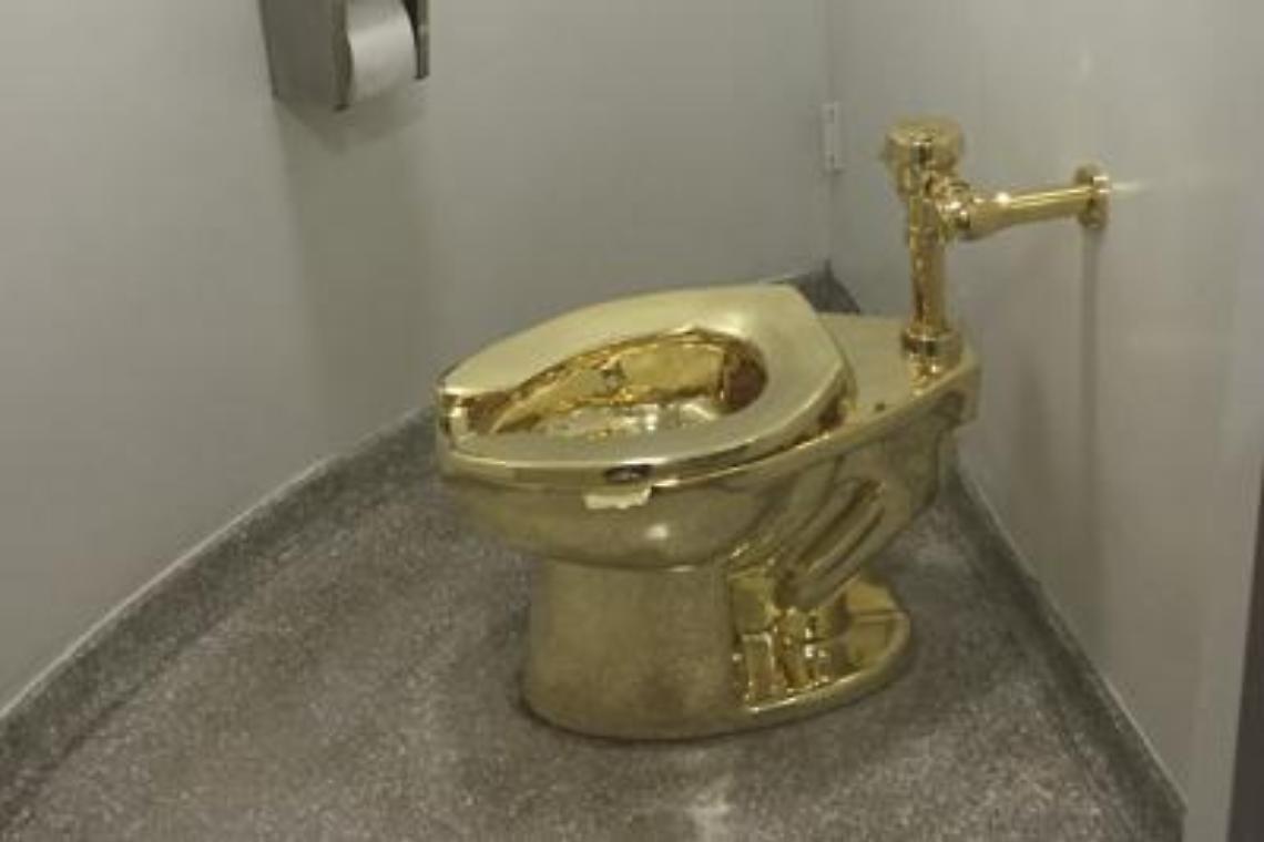 Wc d'oro per Trump