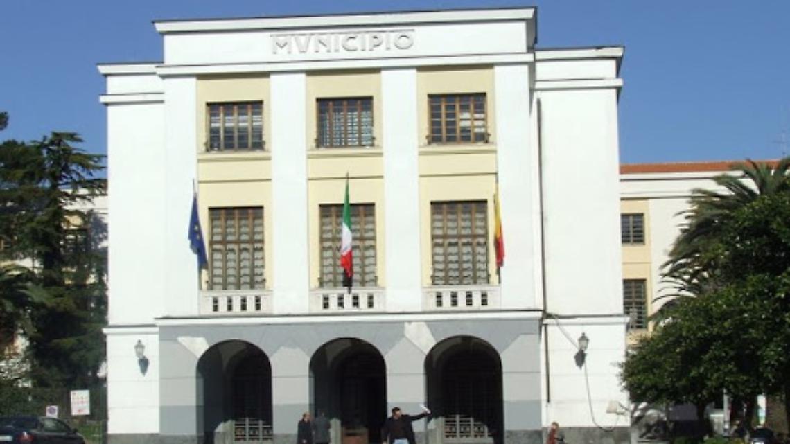 Indebiti contributi Inps a sindaco e assessore, scatta il sequestro