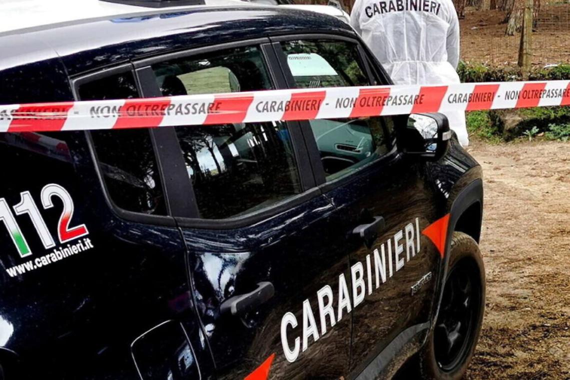 Ucciso a coltellate, arrestata la moglie