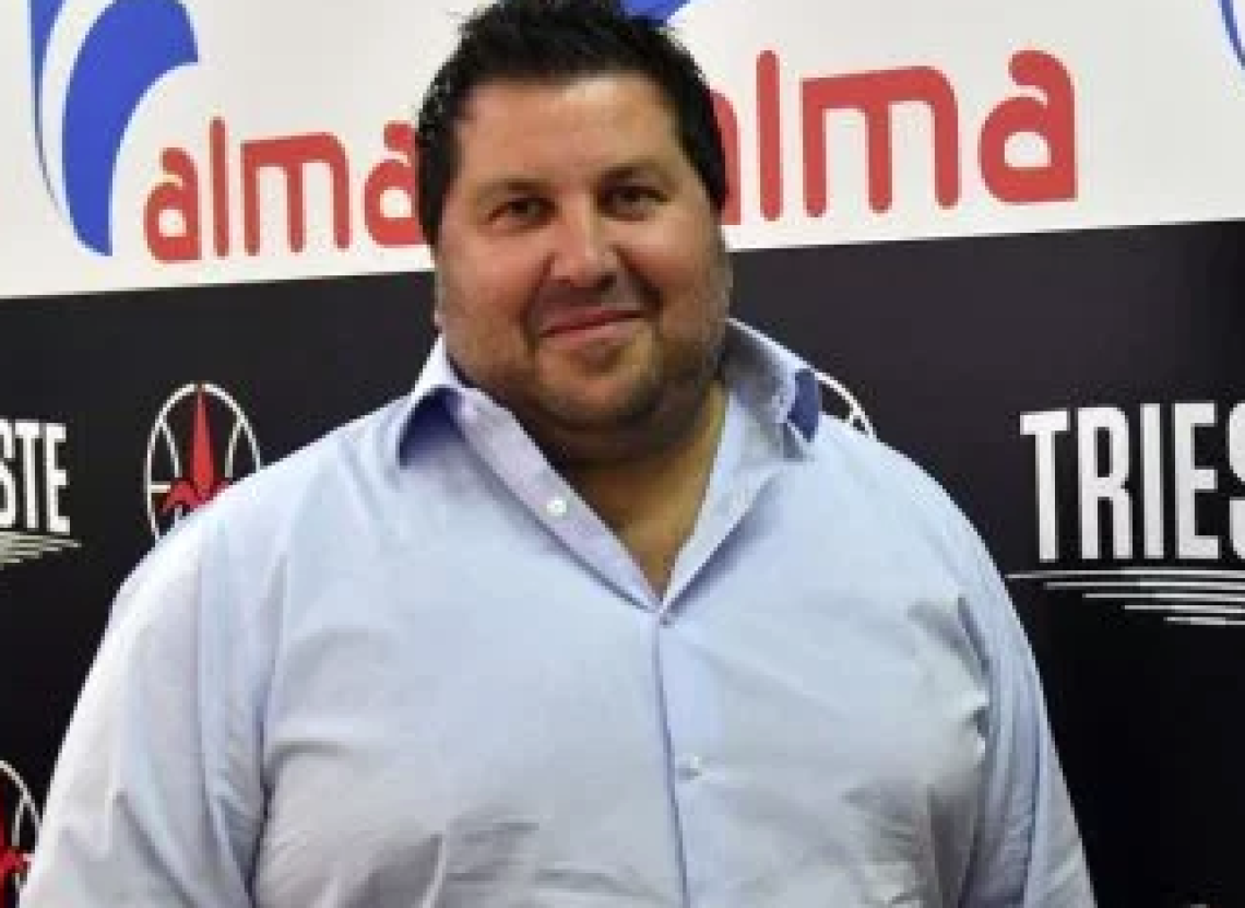 Maxifrode fiscale da 70 milioni di euro, 10 arresti e 27 indagati a Napoli. Imprenditore in fuga per Dubai con 200mila euro nello zaino