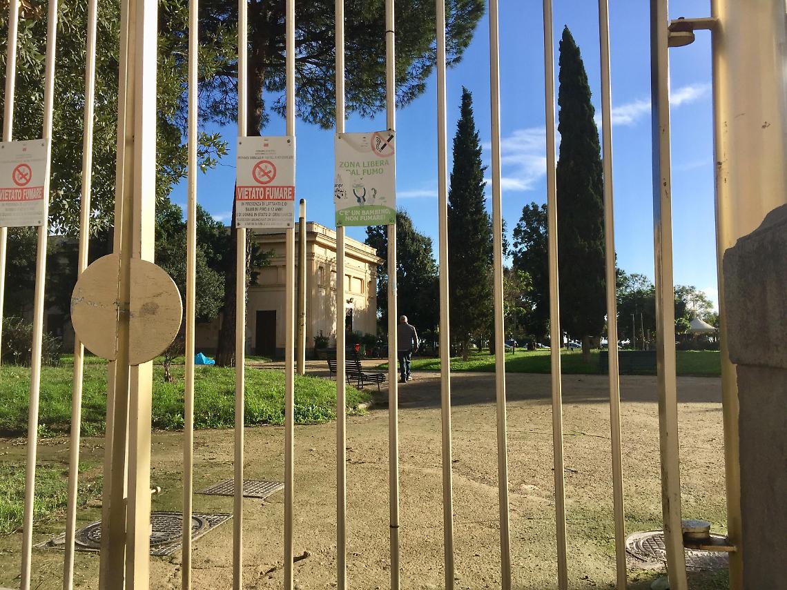 Allerta meteo, parchi chiusi a Napoli: restano aperte le scuole