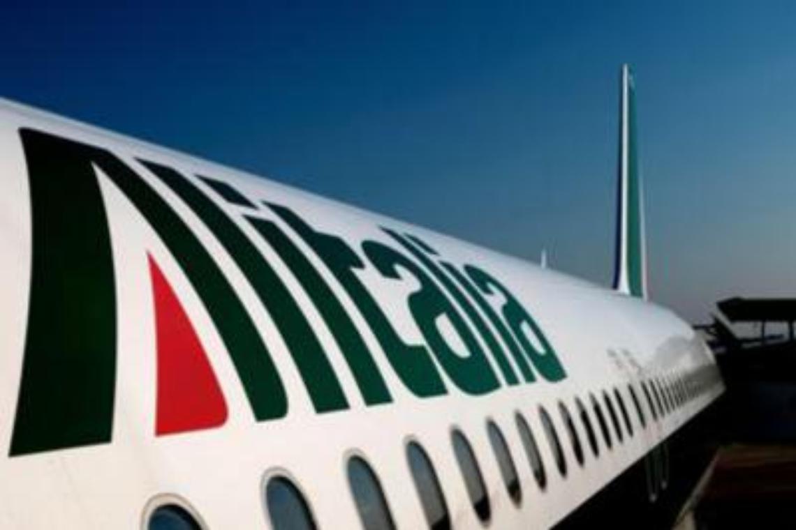 Alitalia, più tempo per la vendita