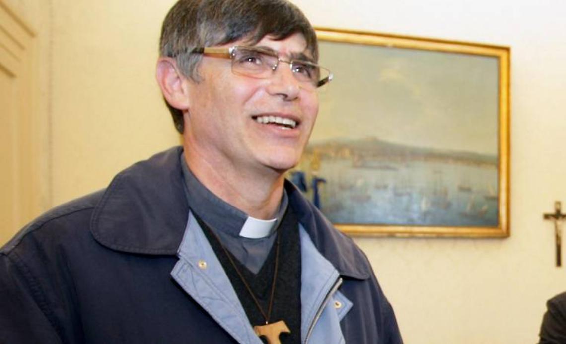 Covid, positivo il parroco anticamorra don Maurizio Patriciello