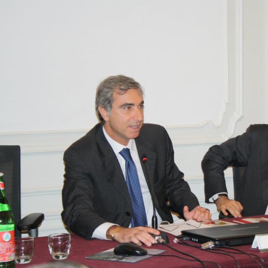 Napoli, si dimette l’assessore al Bilancio