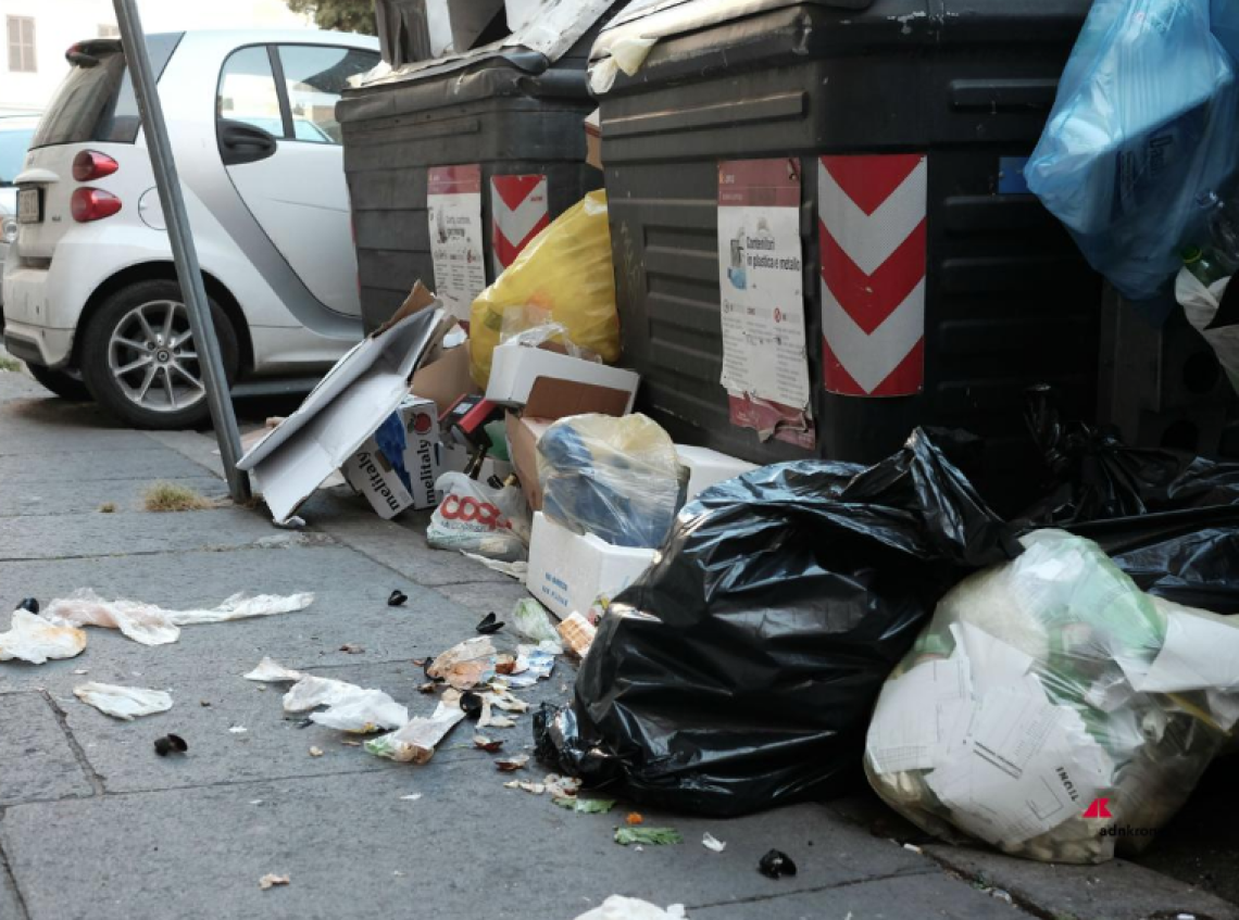 Rifiuti a Roma, «possibili effetti sulla salute»