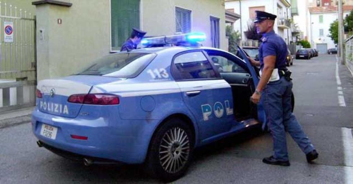 Ischia, in giro di notte con le mazze: 21enne denunciato