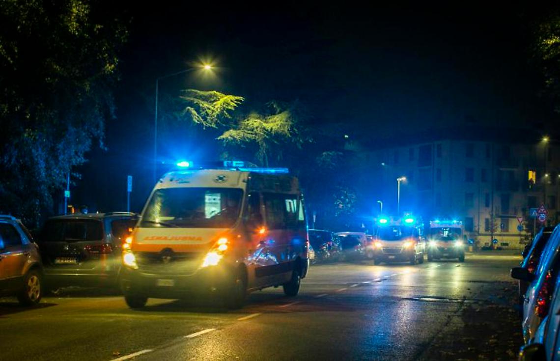 Auto si schianta contro scooter, Davide muore a 14 anni