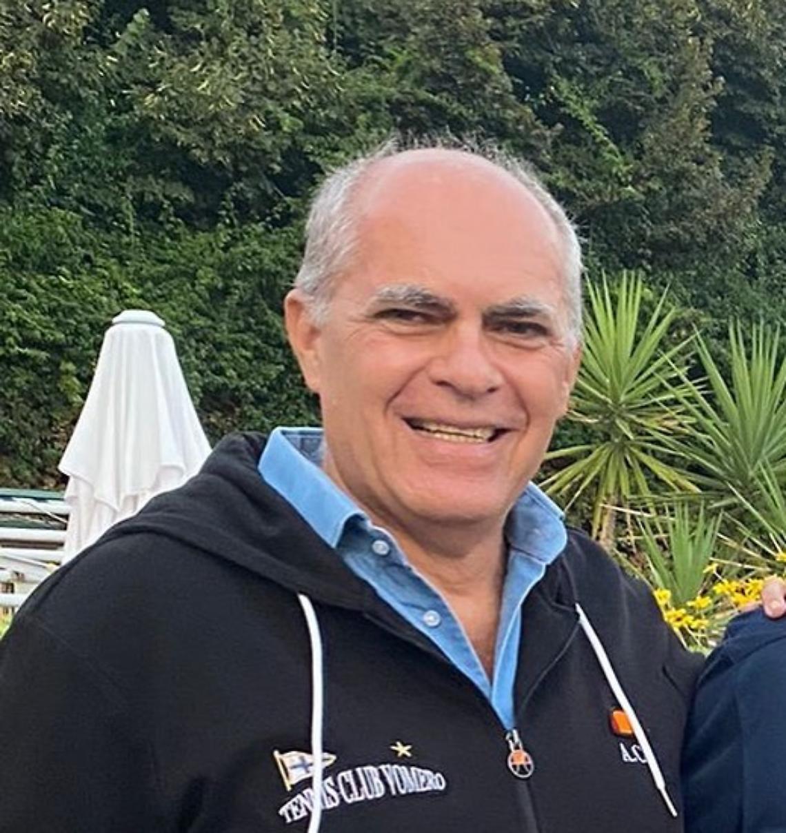 Presidente del Tennis Vomero stroncato da malore in campo