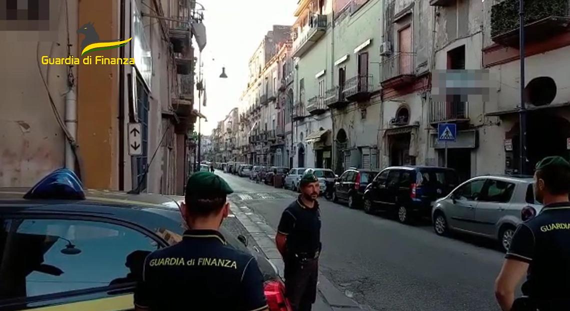 Spaccio anche durante il lockdown, 10 misure cautelari