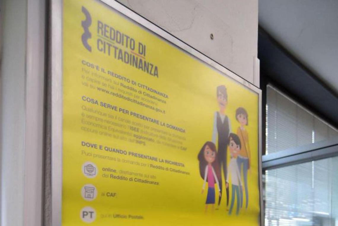 Truffa da 600mila euro con Rdc, denunciati 84 extracomunitari