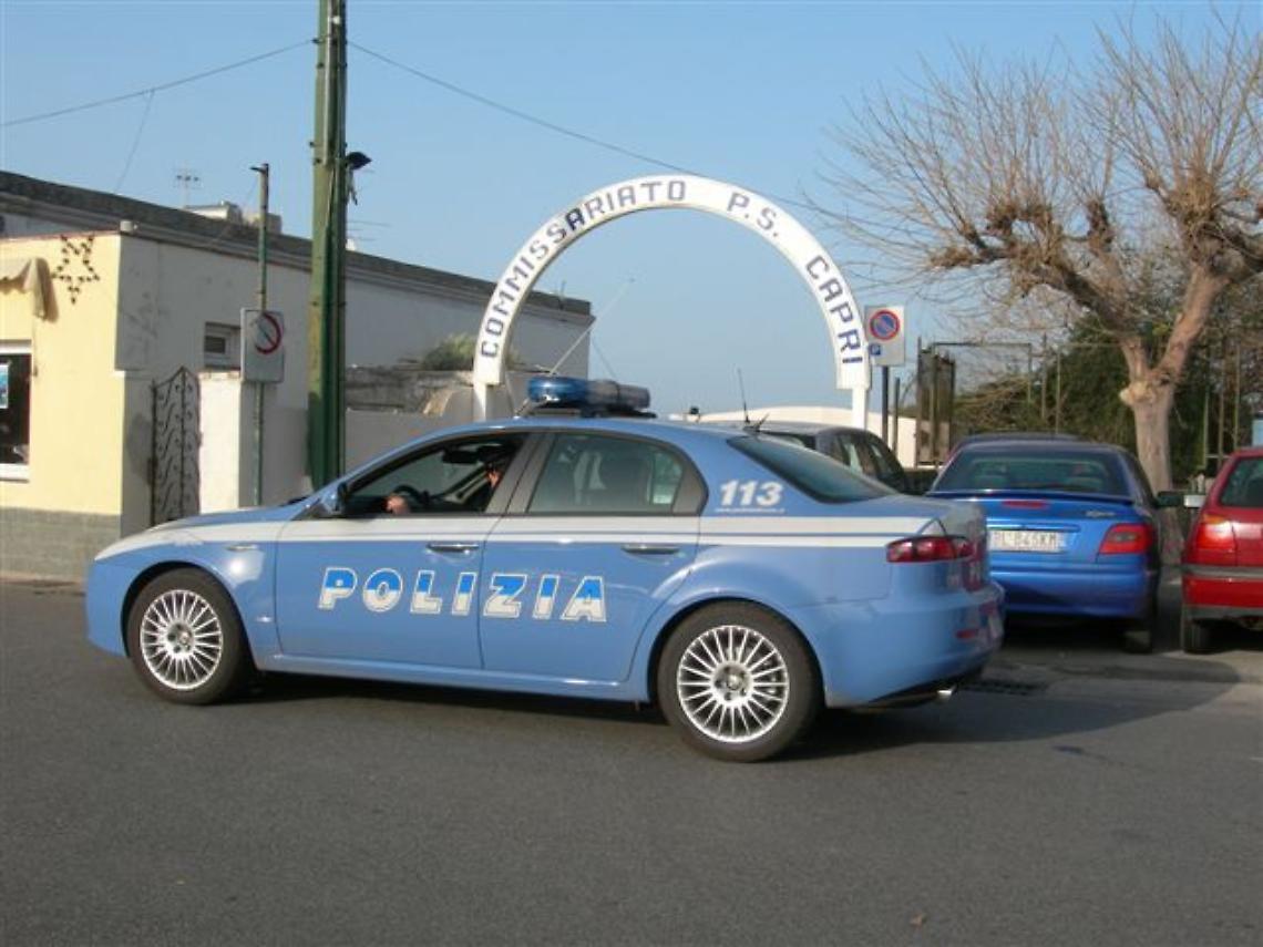 Capri, furto in una boutique: arrestata coppia di ladri